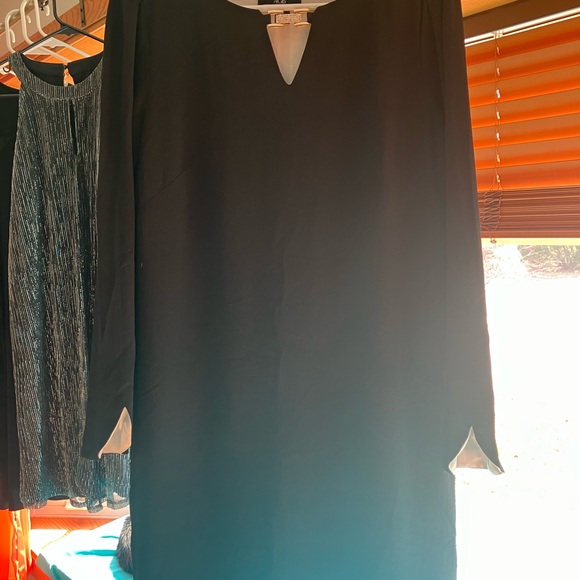 Lot of 6 beautiful dresses.  Semi formal or cocktail.  Size 10 or medium. Clean - Picture 5 of 7